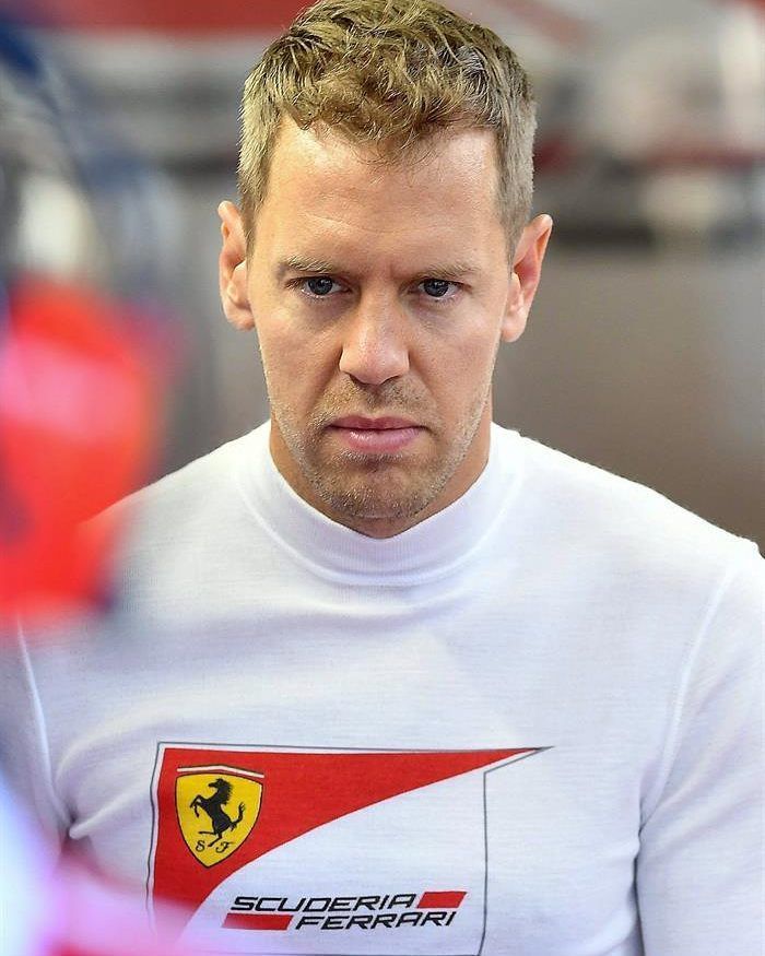 Formula 1 : Scuderia Ferrari | Sebastian Vettel | 100% Cotton | Unisex